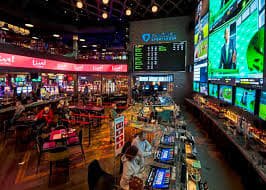 Live roulette wheel with dealer at naga2000 slot studio